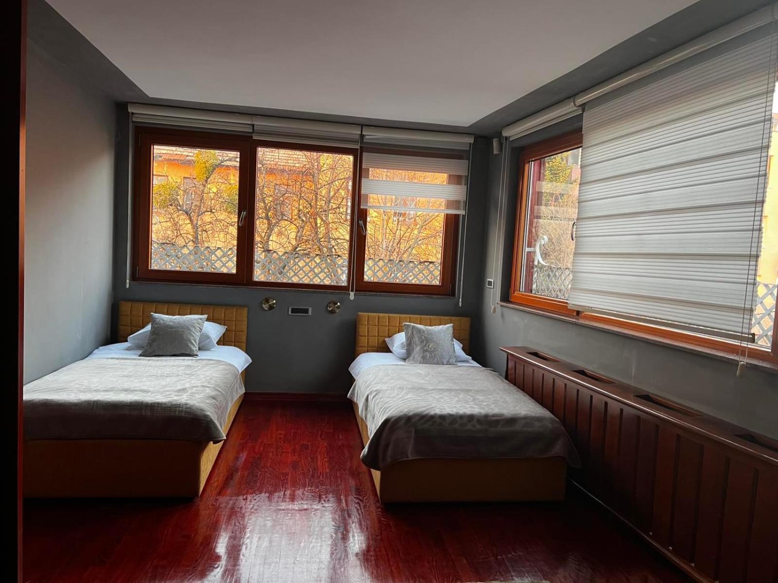 Royal Gold Hotel Sarajevo Bagian luar foto