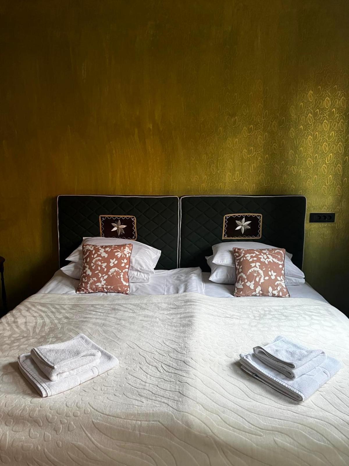 Royal Gold Hotel Sarajevo Bagian luar foto